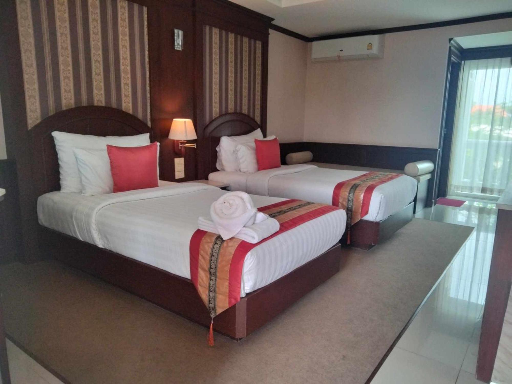 The Lion King Hotel Udonthani Экстерьер фото