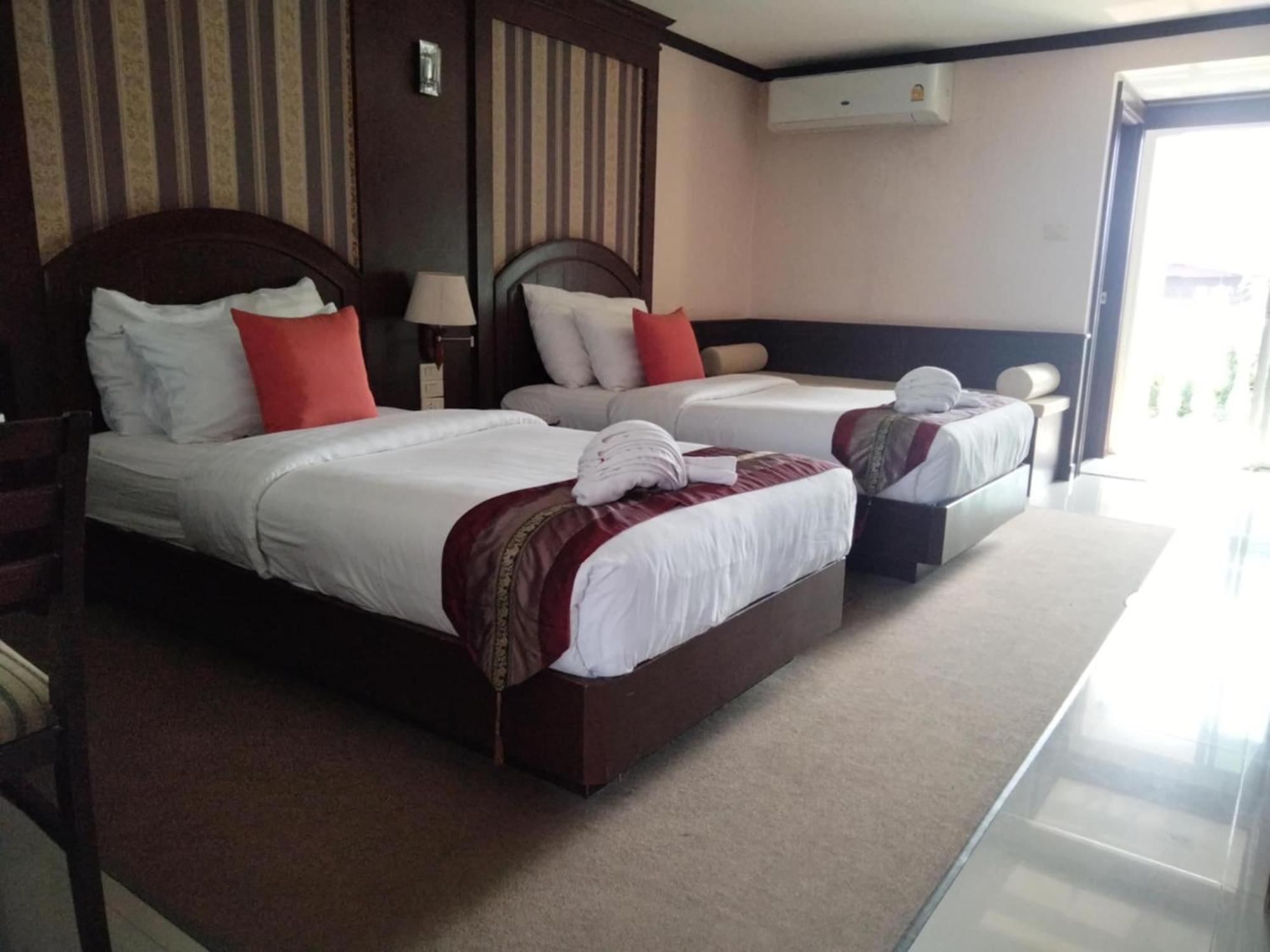 The Lion King Hotel Udonthani Экстерьер фото